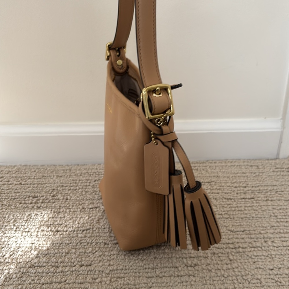 Coach Tan Leather Crossbody Bucket Bag with Tassel. In perfect condition. - Picture 4 of 11